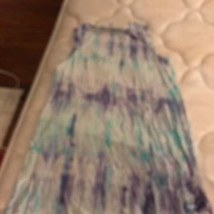 Two the dye tops one small one large